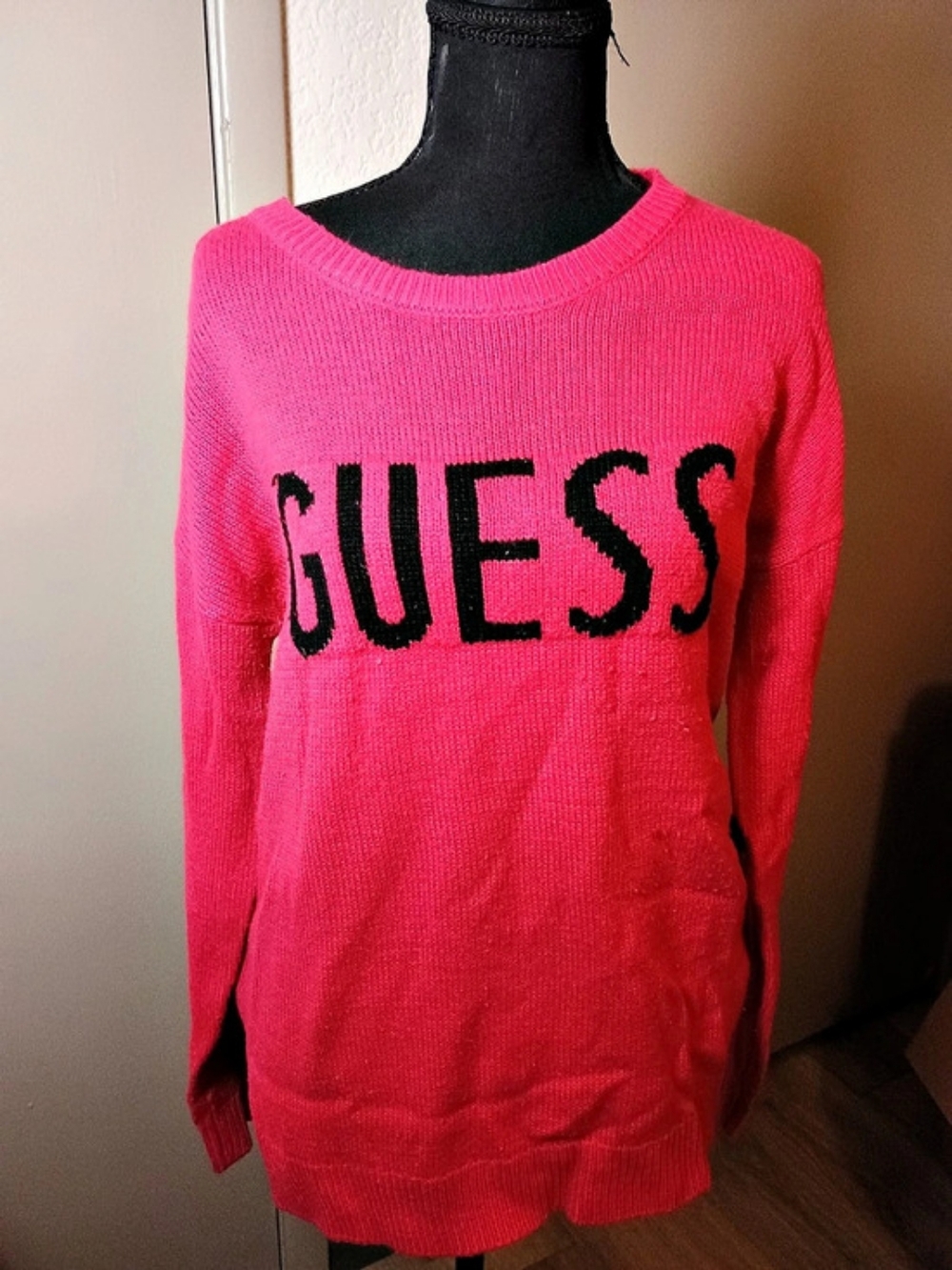 GUESS Pink Crew Neck Sweater Size Medium Like New